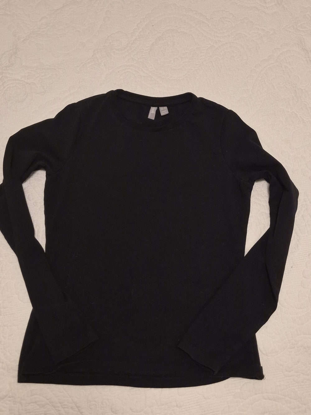 Black Long Sleeve Crewneck Top